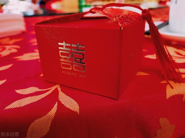 訂婚朋友送什么花，這兩束花值得送，寓意也好